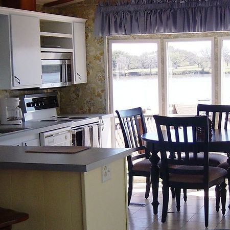 Rio Vista Resort Kingsland Bagian luar foto